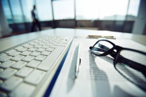 How long does it take to review an article in a journal?